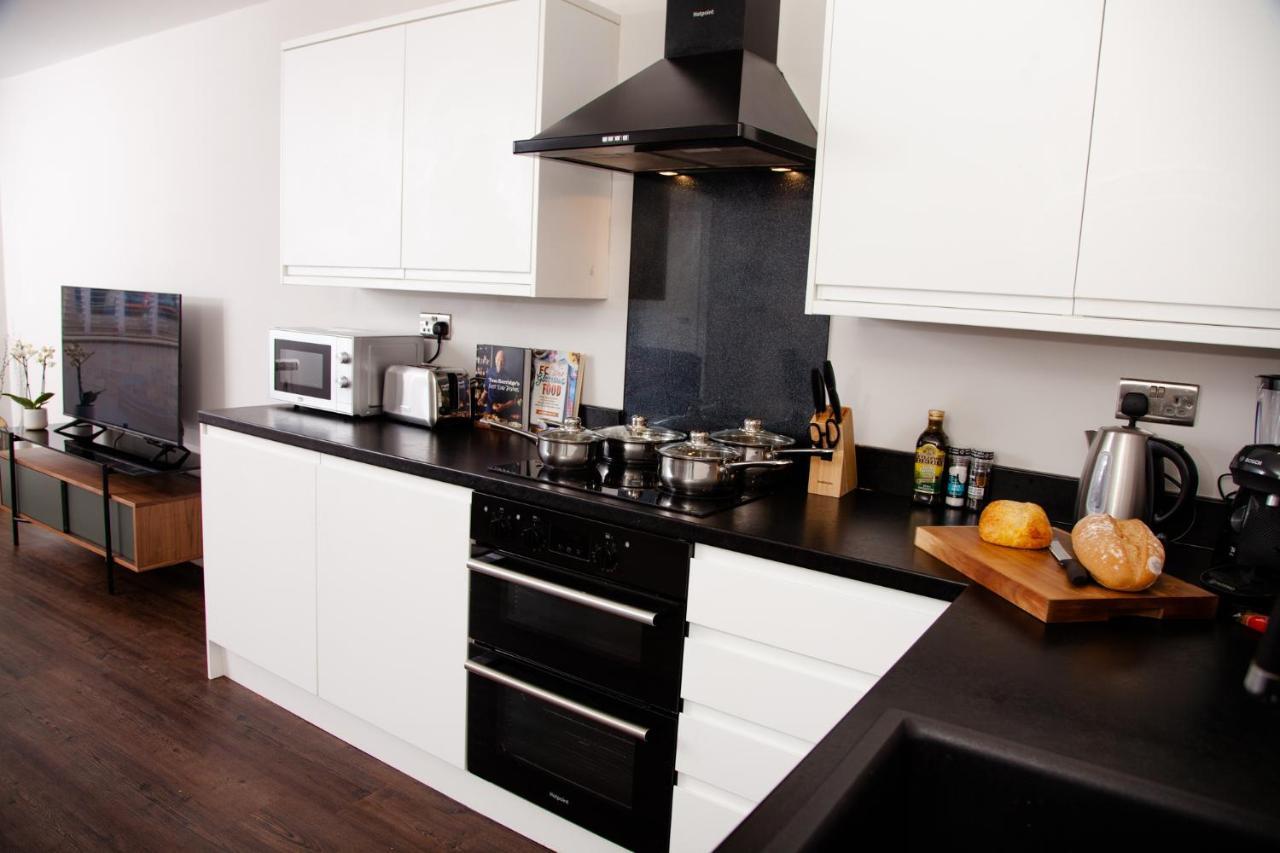 High Life Serviced Apartments - Old Town Swindon Buitenkant foto