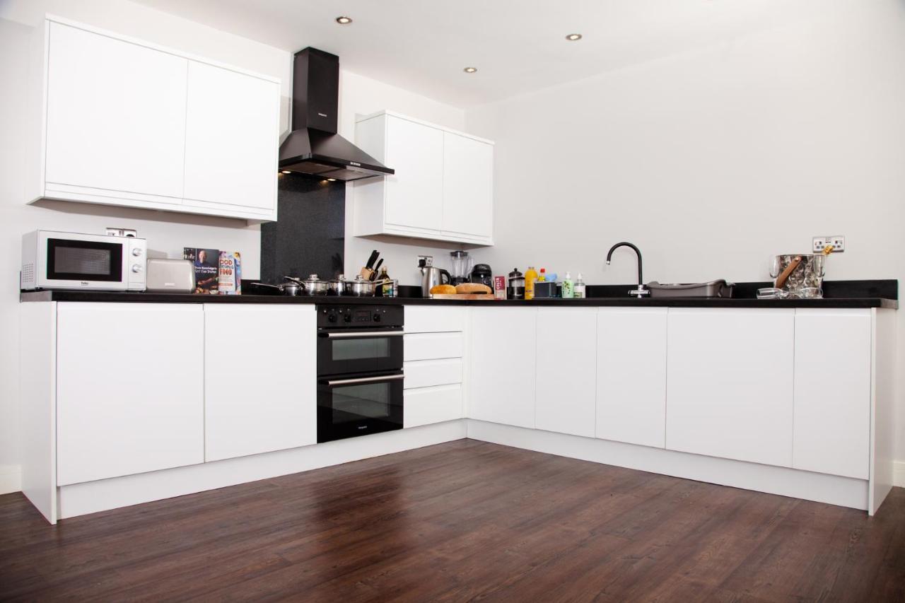 High Life Serviced Apartments - Old Town Swindon Buitenkant foto