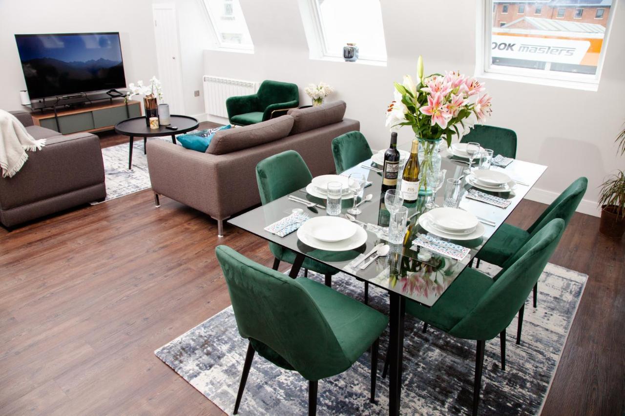 High Life Serviced Apartments - Old Town Swindon Buitenkant foto