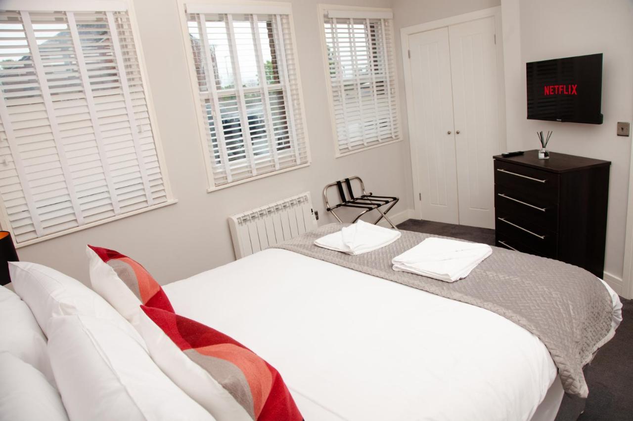 High Life Serviced Apartments - Old Town Swindon Buitenkant foto