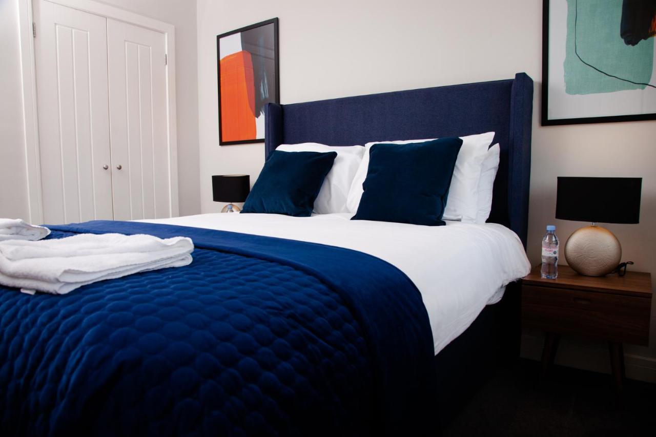 High Life Serviced Apartments - Old Town Swindon Buitenkant foto