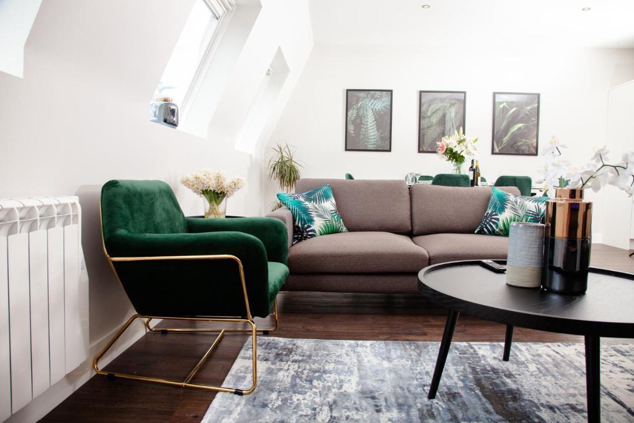 High Life Serviced Apartments - Old Town Swindon Buitenkant foto