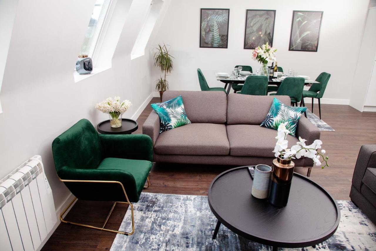 High Life Serviced Apartments - Old Town Swindon Buitenkant foto