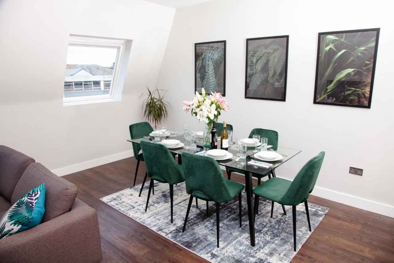 High Life Serviced Apartments - Old Town Swindon Buitenkant foto