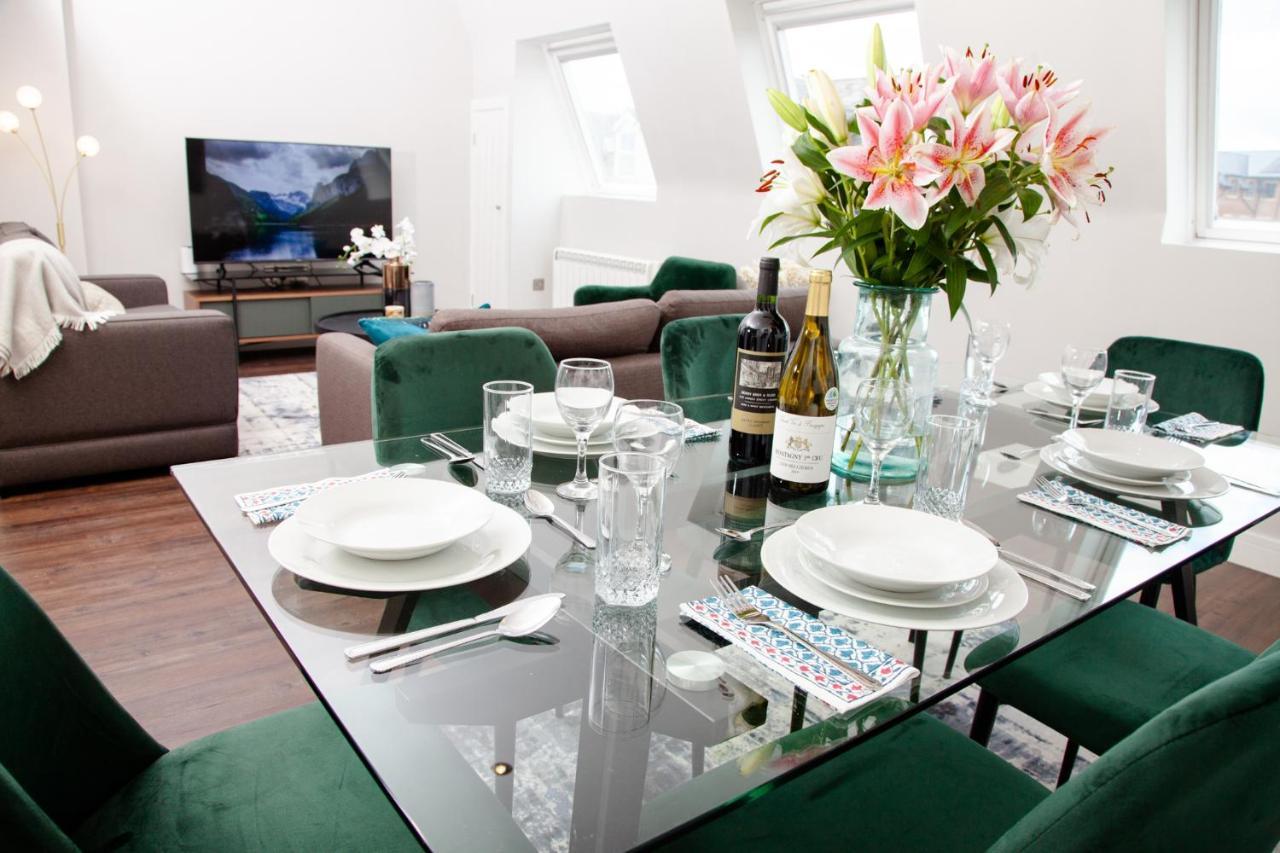 High Life Serviced Apartments - Old Town Swindon Buitenkant foto