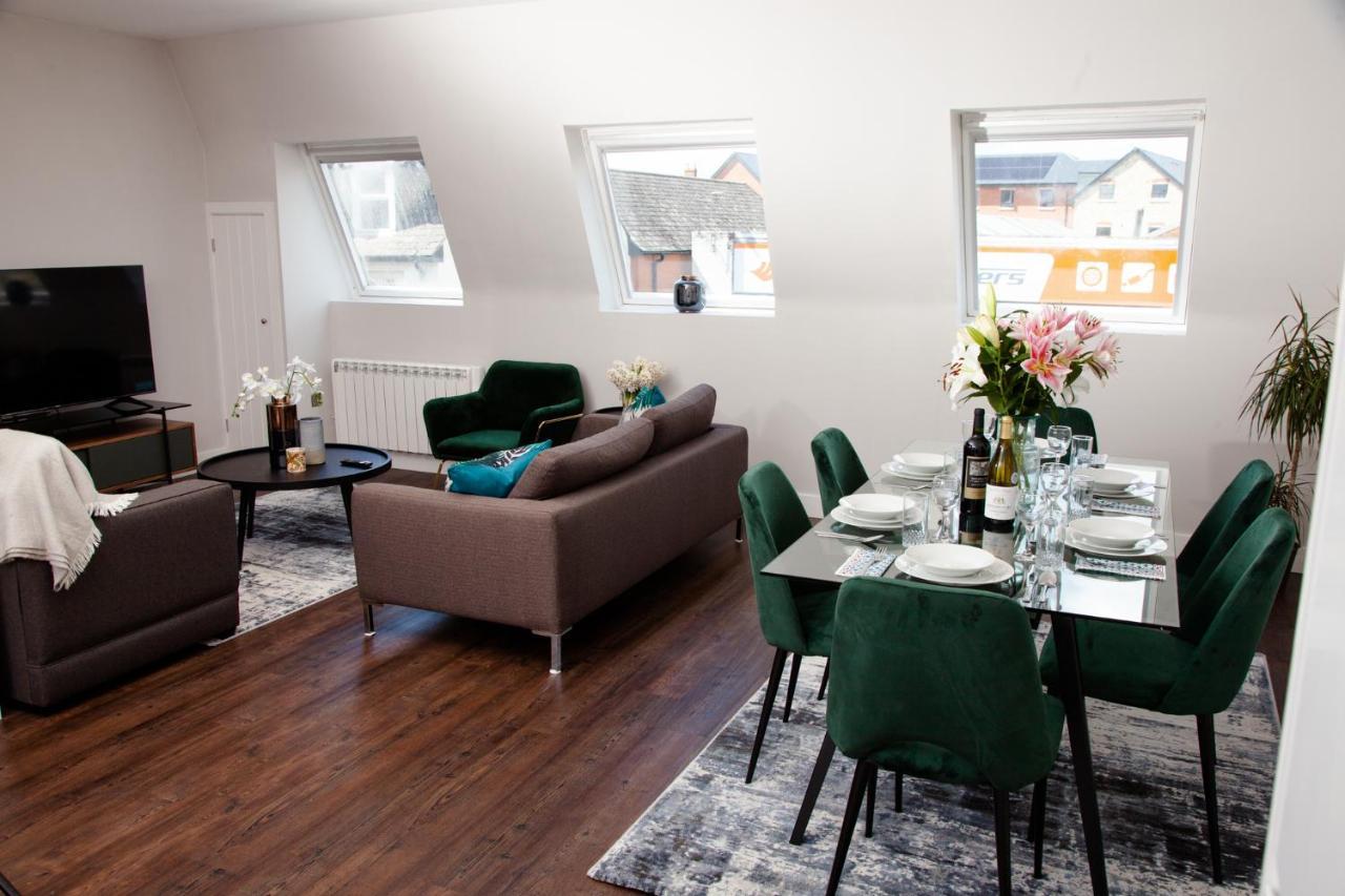 High Life Serviced Apartments - Old Town Swindon Buitenkant foto